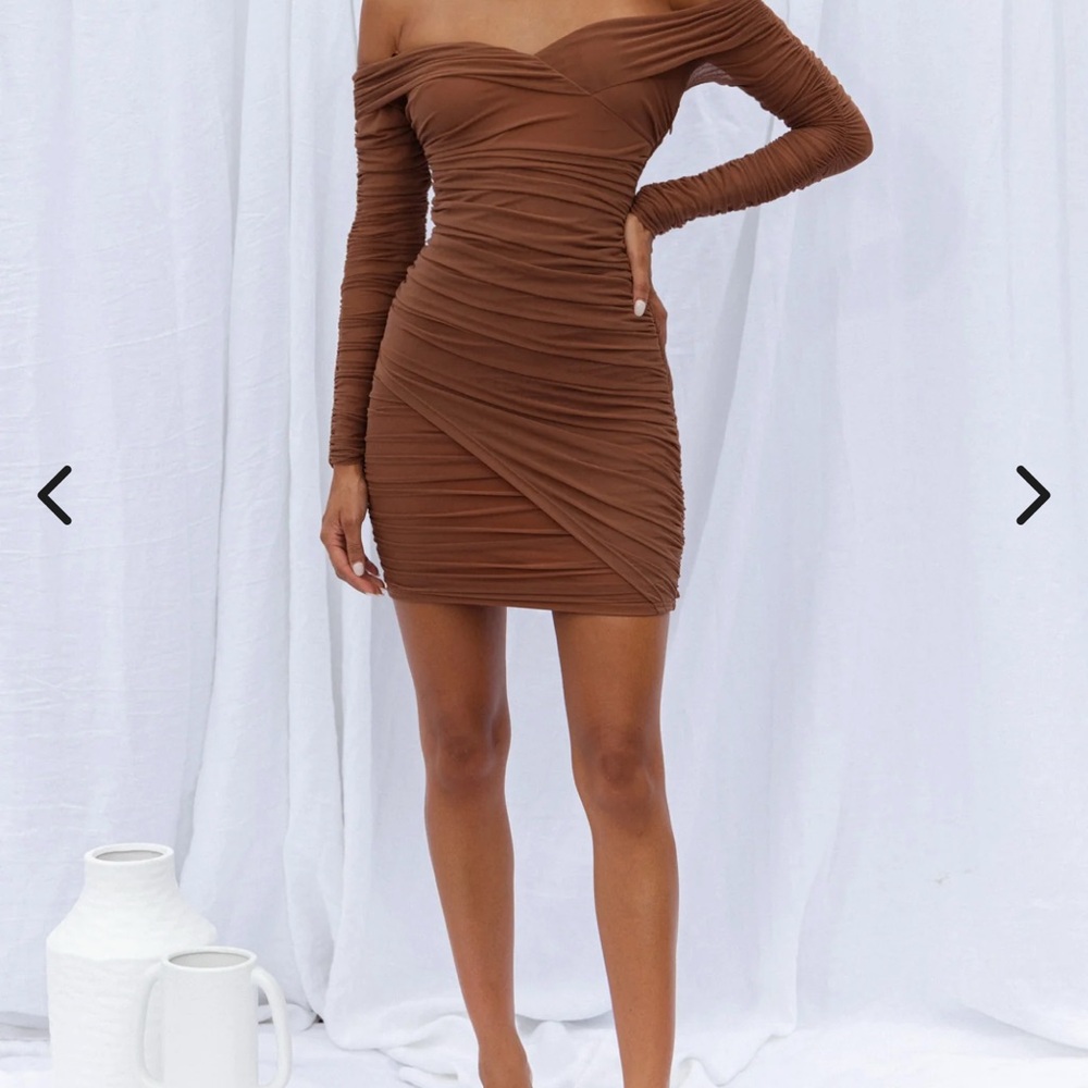 Selfie Leslie Brown Ruched Off-Shoulder Mini Dress